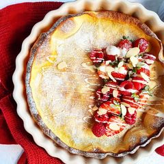 A picture of Dutch baby pancake.