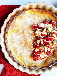 A picture of Dutch baby pancake.