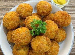 Foto resep Fried mac n cheese balls