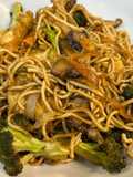 Pollo Yakisoba en Airfryer Cosori