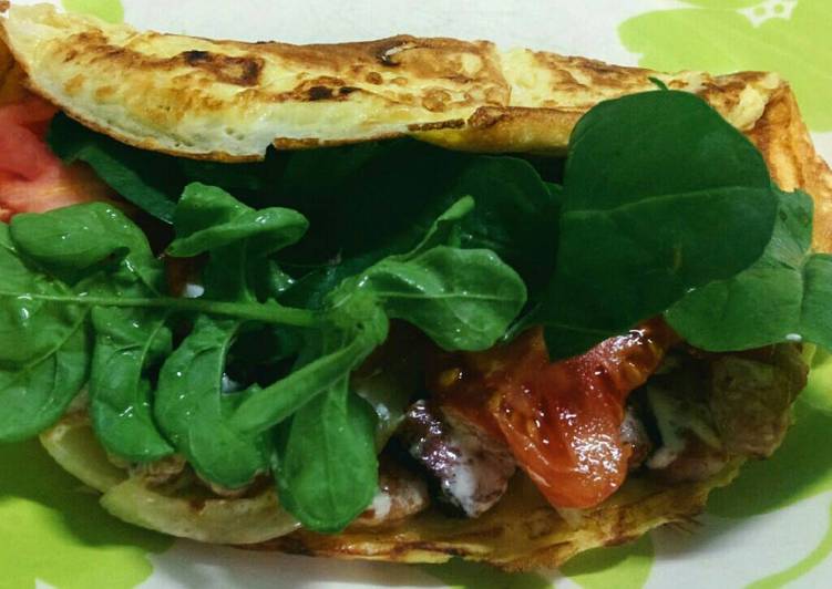 Crepioca de bacon e rúcula - Tudogosreceitas