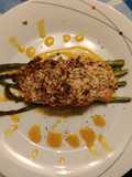 Salmón con costra de frutos secos