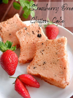 Foto resep Strawberry Oreo Chiffon Cake