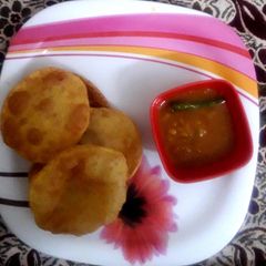 Aloo kachori A picture of Aloo kachori.
