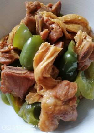 A picture of Sauteed Ribs.