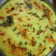 A picture of Rice chana-udad dal dhokla.