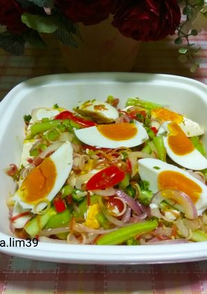 Gambar Salad Telur Asin Thai