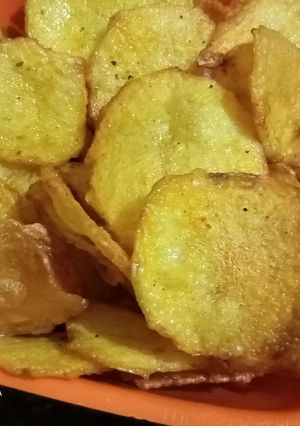 পট্যাটো চিপ্স (potato chips recipe in bengali) রেসিপির প্রধান ছবি