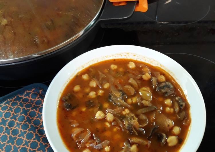 Garbanzos con carne de ñoras
