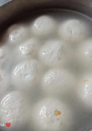 A picture of Rasgulla.