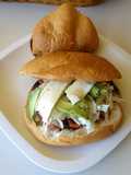 Torta de salchichas con chipotle