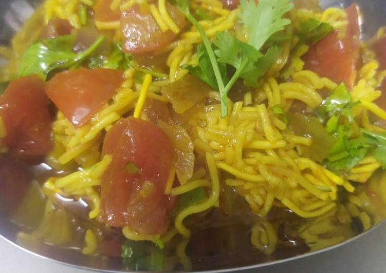 સેવ ટમેટાનું શાક (Sev Tomato Sabji Recipe In Gujarati)