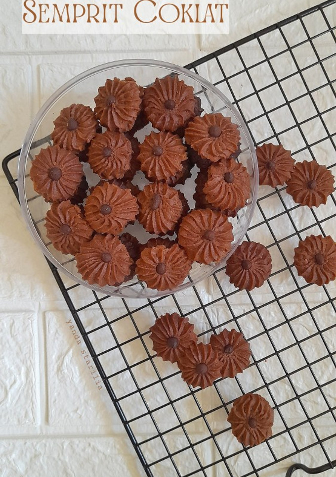 Foto resep Semprit Coklat Putih Telur