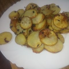 A picture of Lyonnaise potatoes.