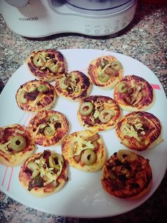 صورة لوصفة عجينة ميني بيتزا 😋
