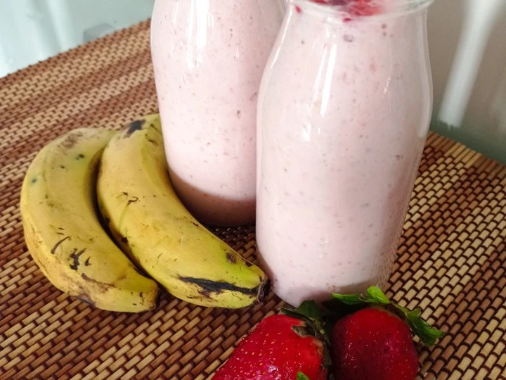 Recipe Banana and Strawberry Smoothie the Can Spoil the Tongue Makes you drool
