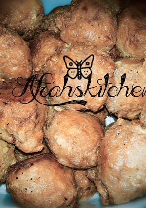 A picture of Stuffed yam balls.