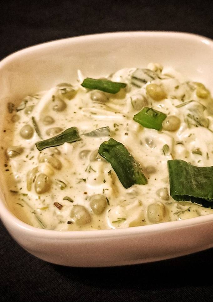 Салат 🥗 із зеленим горошком та яйцями