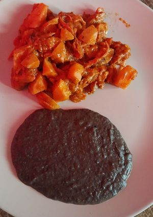 Una foto de Pollo deshebrado con papitas en achiote 😛👌¡Facilísimo!