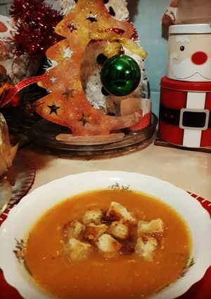 O poză a rețetei Supă cremă de legume cu crutoane🥣🎄.