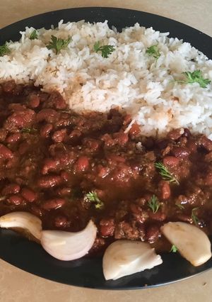 राजमा चावल (Rajma Chaval Recipe In Marathi) रेसिपी चे मुख्य फोटो 