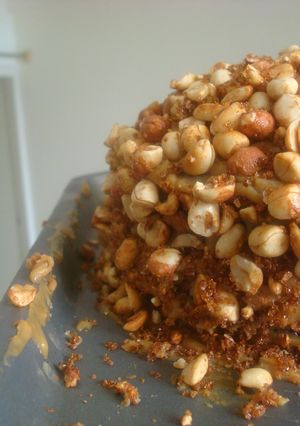 A picture of Snickers cake.