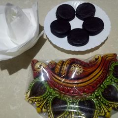 A picture of Choco Pie.