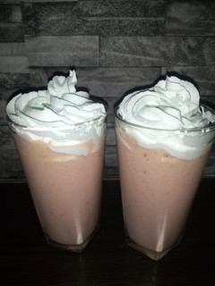 A picture of Watermelon & banana smoothie by Xeey*k delicacies.