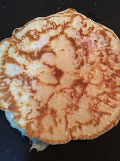 Una foto de Pancakes de queso y jamón York
