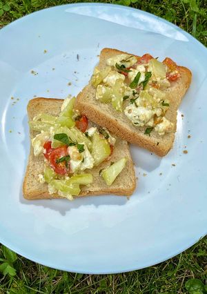 Überbackener sommerlicher Toast Rezepthauptbild