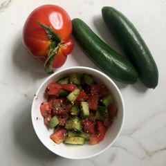 A picture of Super quick Mediterranean Salad (vegan).