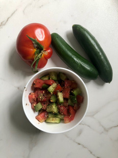 A picture of Super quick Mediterranean Salad (vegan).