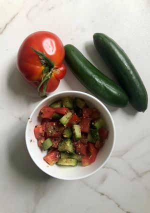 A picture of Super quick Mediterranean Salad (vegan).
