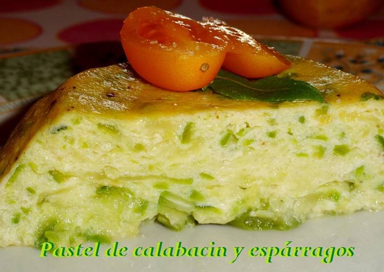 Pastel de calabacín y espárragos trigueros en microondas