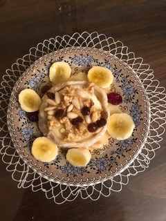 Una foto de Rulo de cabra con frutos secos y Miel