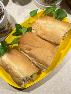عکسی از دستور ساندویچ مرغ و بادمجان 🍗🍆🧄Chicken breast and eggplant sandwich