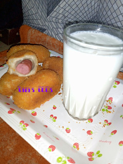A picture of Coated Sausage Roll.