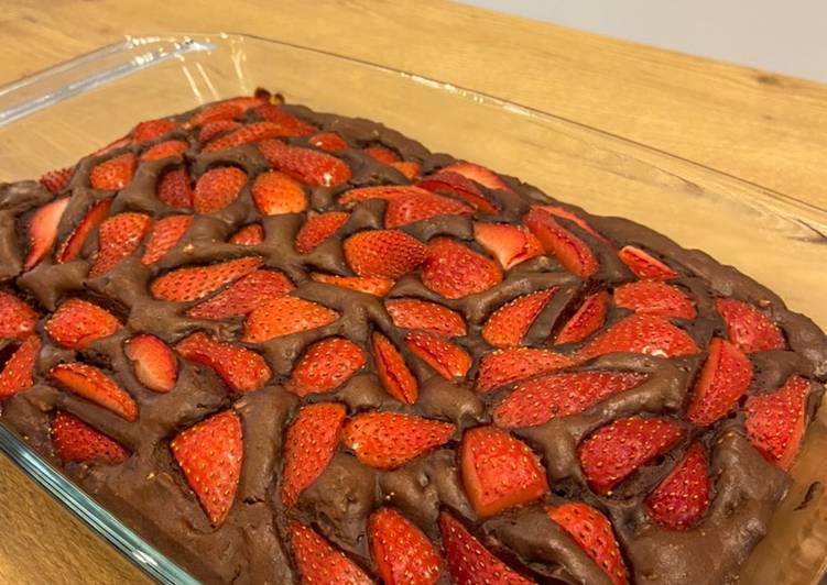 Recipe of Perfect Vegan Strawberry brownies