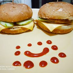 A picture of Paneer Burger.