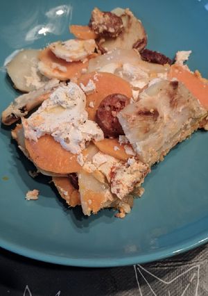 Egyszerű rakott krumpli batátával recept fotója
