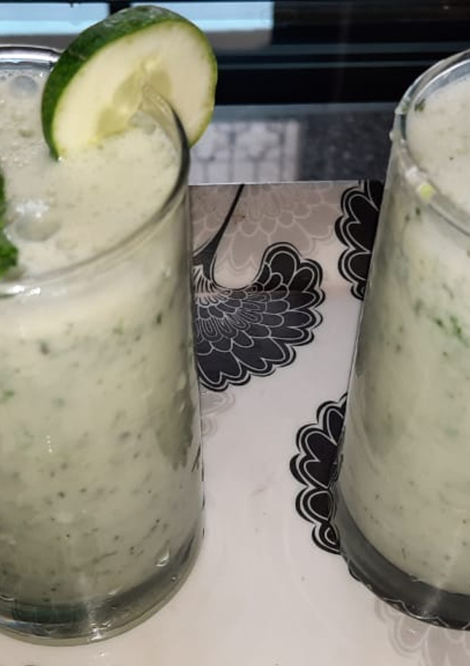 A picture of Cucumber mint refreshing juice.