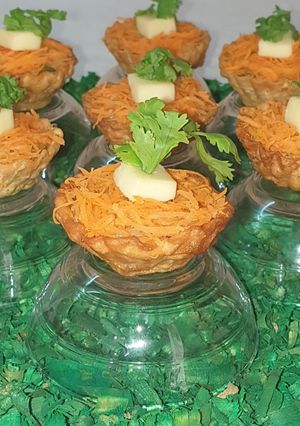 करोट कटोरी पकौड़ा (Carrot katori pakora recipe in Hindi) रेसिपी मुख्य फोटो