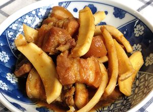 Hình của món Thịt kho dừa.