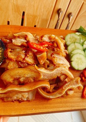 Hình của món Phá lấu tai heo khìa nước dừa.