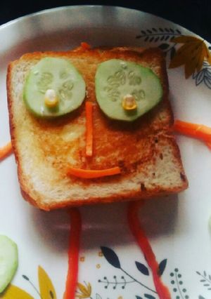 चीज़ वेजिटेबल सैंडविच (Cheese vegetable sandwich recipe in Hindi) रेसिपी मुख्य फोटो