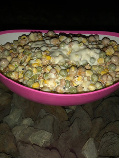 Una foto de Ensalada de legumbres y choclo