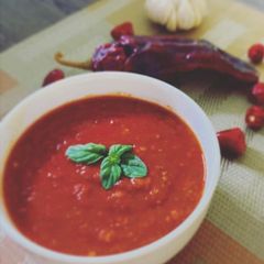 A picture of Schezwan sauce.