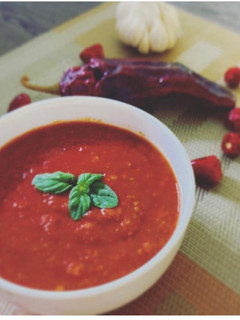 A picture of Schezwan sauce.