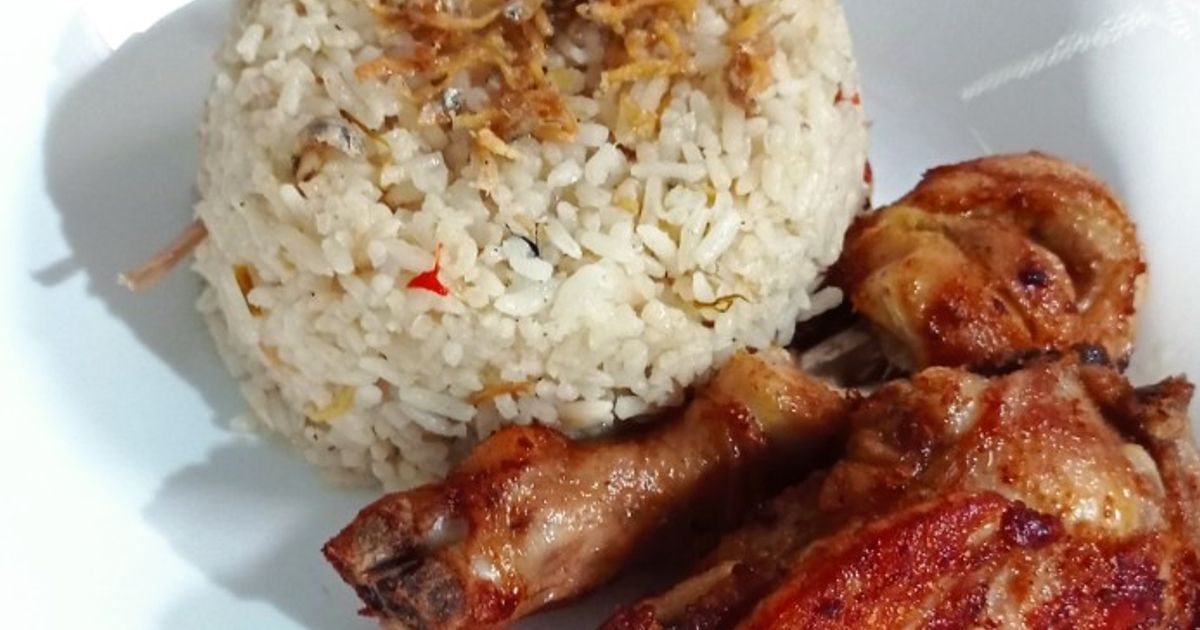 Nasi liwet Teri Medan (Rice cooker)