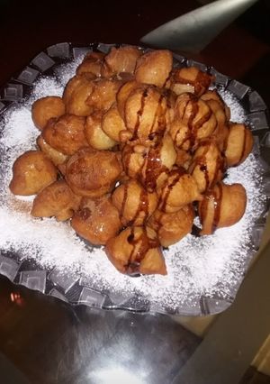 A picture of Loukoumades!!!.